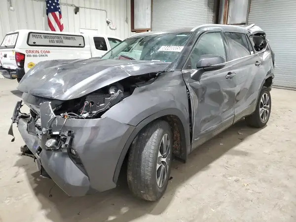 5TDGBRCH9NS556553 2022 TOYOTA HIGHLANDER - Image 1