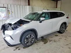 5TDGBRCH9NS561994 2022 TOYOTA HIGHLANDER