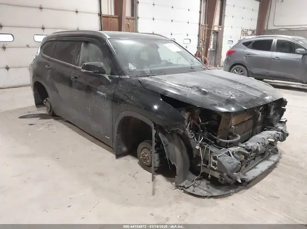 5TDGBRCHXLS503048 2020 TOYOTA HIGHLANDER - Image 1