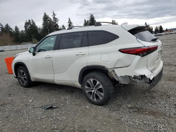 5TDGBRCHXLS508704 2020 TOYOTA HIGHLANDER - Image 2