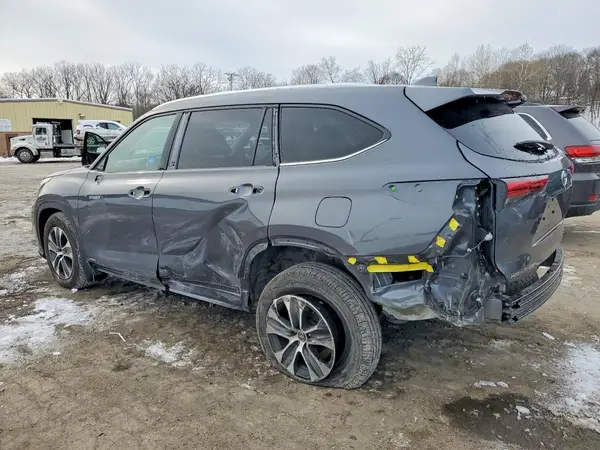 5TDGBRCHXLS513451 2020 TOYOTA HIGHLANDER - Image 2