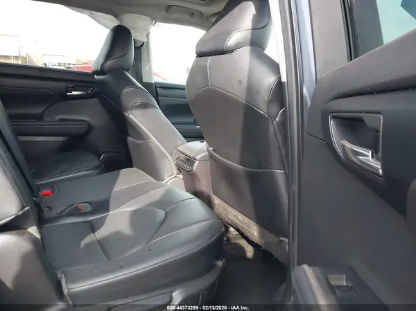 5TDGBRCHXMS027143 2021 TOYOTA HIGHLANDER - Image 8