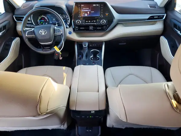 5TDGBRCHXMS060739 2021 TOYOTA HIGHLANDER - Image 8