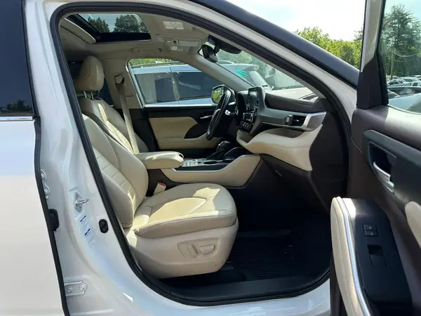 5TDGBRCHXMS530736 2021 TOYOTA HIGHLANDER - Image 8