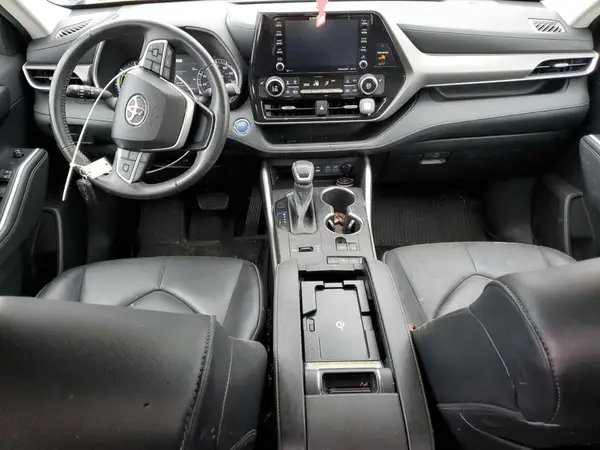 5TDGBRCHXNS548140 2022 TOYOTA HIGHLANDER - Image 8