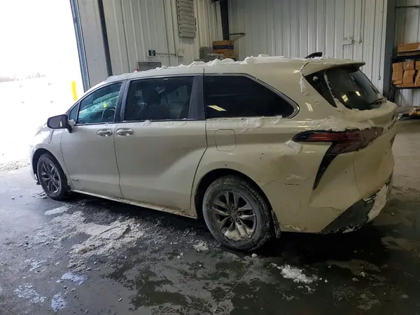 5TDGRKEC0MS009836 2021 TOYOTA SIENNA - Image 2
