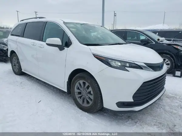 5TDGRKEC1RS200981 2024 TOYOTA SIENNA - Image 1