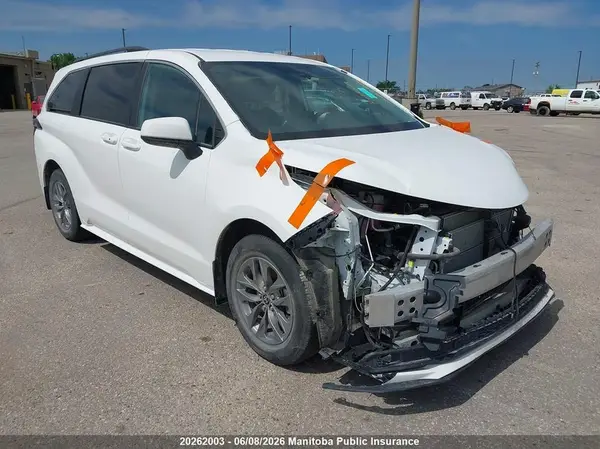 5TDGRKEC1RS209194 2024 TOYOTA SIENNA - Image 1