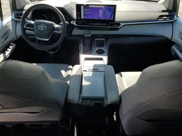 5TDGRKEC1SS243660 2025 TOYOTA SIENNA - Image 8