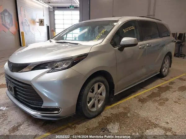 5TDGRKEC2PS161802 2023 TOYOTA SIENNA - Image 2