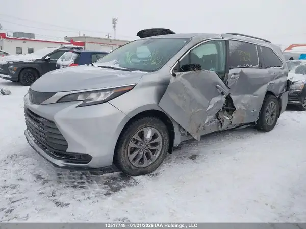 5TDGRKEC3NS088940 2022 TOYOTA SIENNA - Image 2