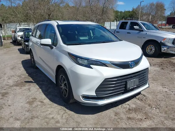 5TDGRKEC3RS184993 2024 TOYOTA SIENNA - Image 1