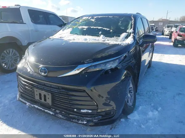 5TDGRKEC3SS273484 2025 TOYOTA SIENNA - Image 2