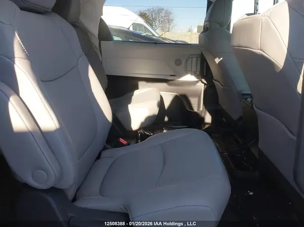 5TDGRKEC3SS273484 2025 TOYOTA SIENNA - Image 8