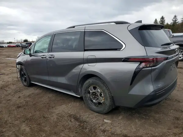 5TDGRKEC3TS292537 2026 TOYOTA SIENNA - Image 2