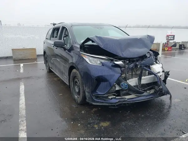 5TDGRKEC4MS050096 2021 TOYOTA SIENNA - Image 1