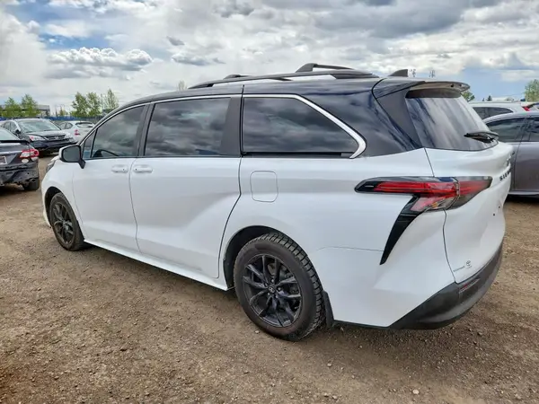 5TDGRKEC4NS087263 2022 TOYOTA SIENNA - Image 2