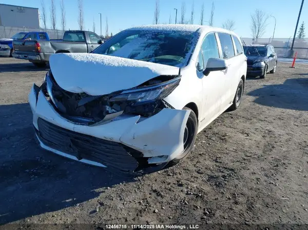 5TDGRKEC5MS073791 2021 TOYOTA SIENNA - Image 2