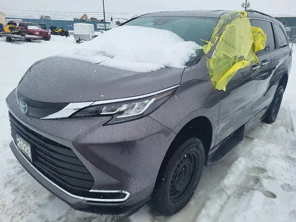 5TDGRKEC5PS168839 2023 TOYOTA SIENNA - Image 1