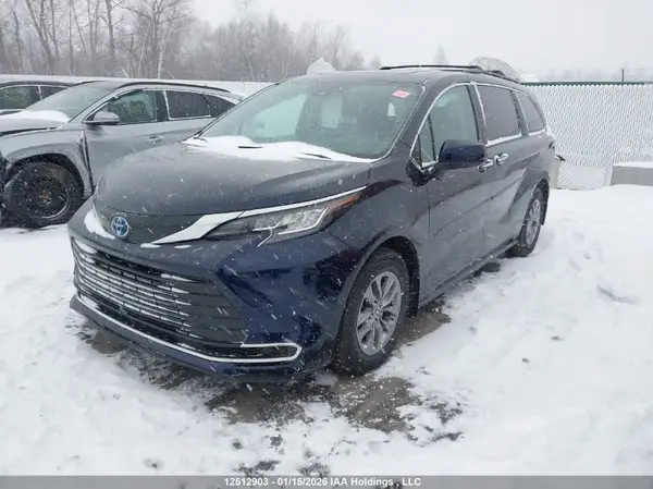 5TDGRKEC5PS169540 2023 TOYOTA SIENNA - Image 2