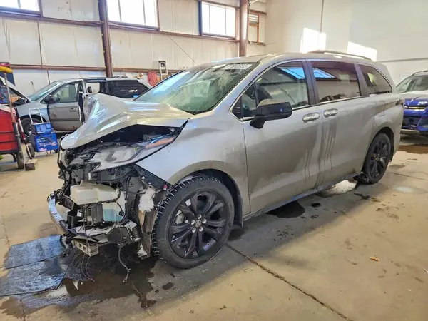 5TDGRKEC6NS117489 2022 TOYOTA SIENNA - Image 1