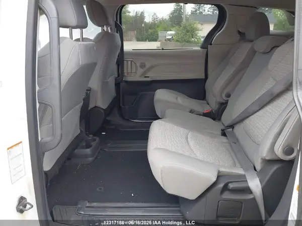 5TDGRKEC6NS133711 2022 TOYOTA SIENNA - Image 8