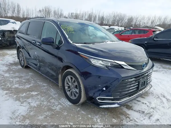 5TDGRKEC6PS138877 2023 TOYOTA SIENNA - Image 1