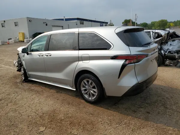 5TDGRKEC7MS071721 2021 TOYOTA SIENNA - Image 2
