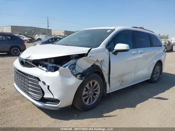 5TDGRKEC8SS236916 2025 TOYOTA SIENNA - Image 2