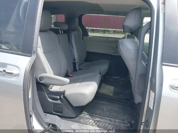 5TDGRKECXNS119312 2022 TOYOTA SIENNA - Image 8