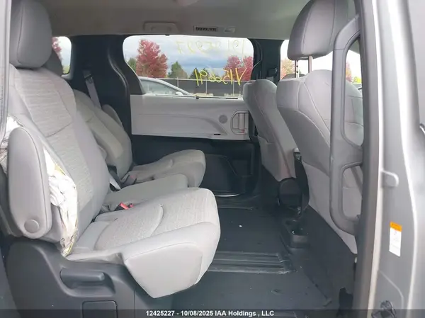 5TDGSKFC0SS156691 2025 TOYOTA SIENNA - Image 8
