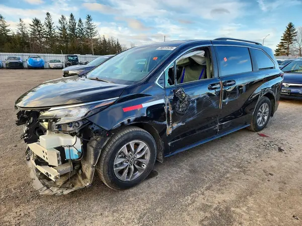 5TDGSKFC2TS228654 2026 TOYOTA SIENNA - Image 1