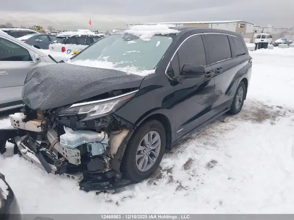 5TDGSKFC3MS034491 2021 TOYOTA SIENNA - Image 2