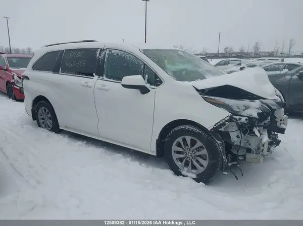 5TDGSKFC3RS153455 2024 TOYOTA SIENNA - Image 1