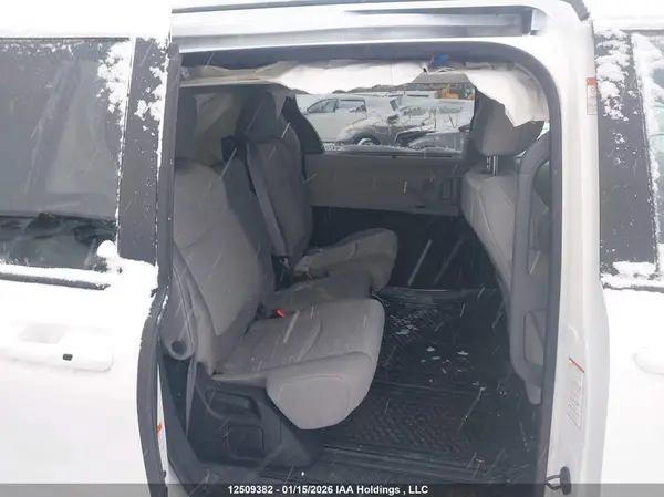 5TDGSKFC3RS153455 2024 TOYOTA SIENNA - Image 8