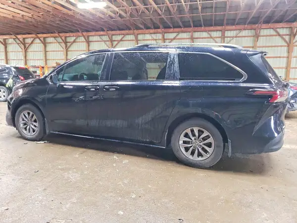 5TDGSKFC4RS150127 2024 TOYOTA SIENNA - Image 2