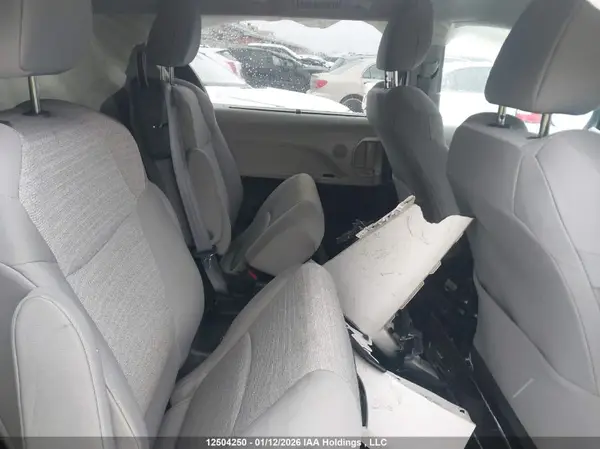 5TDGSKFC6RS125682 2024 TOYOTA SIENNA - Image 8