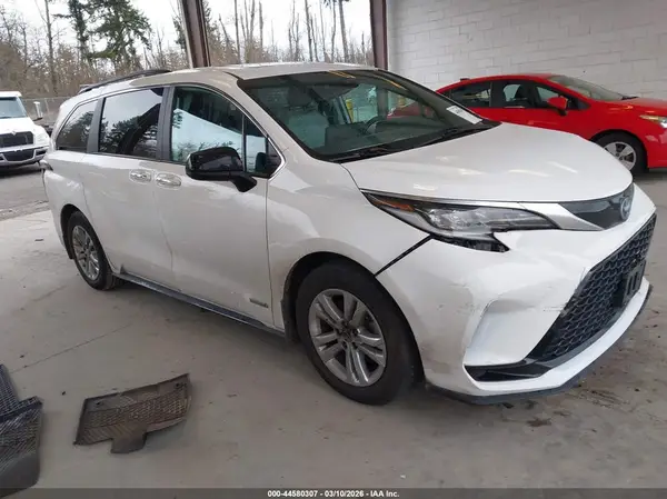 5TDGSKFC7MS003342 2021 TOYOTA SIENNA - Image 1