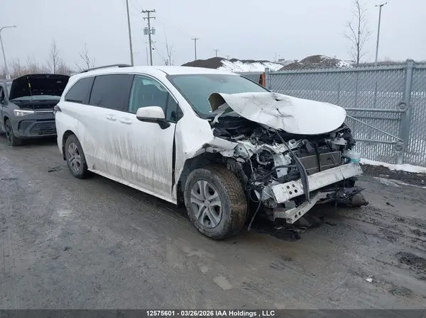 5TDGSKFC7NS041719 2022 TOYOTA SIENNA - Image 1