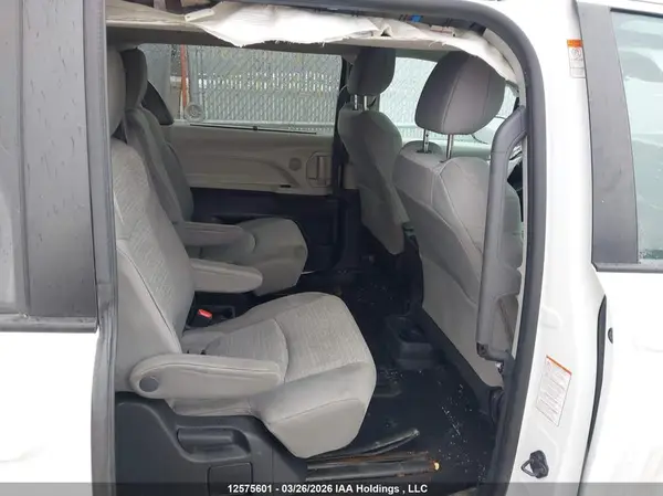 5TDGSKFC7NS041719 2022 TOYOTA SIENNA - Image 8