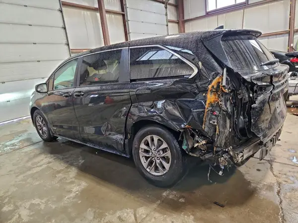 5TDGSKFC8MS040092 2021 TOYOTA SIENNA - Image 2