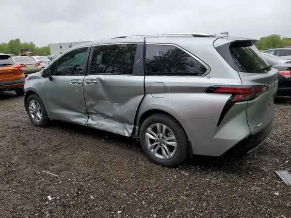 5TDGSKFC8SS157829 2025 TOYOTA SIENNA - Image 2