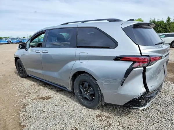 5TDGSKFC8SS215809 2025 TOYOTA SIENNA - Image 2