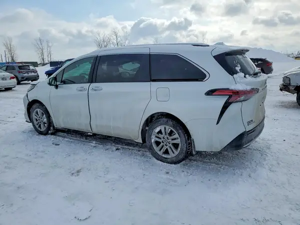 5TDGSKFC8SS224641 2025 TOYOTA SIENNA - Image 2