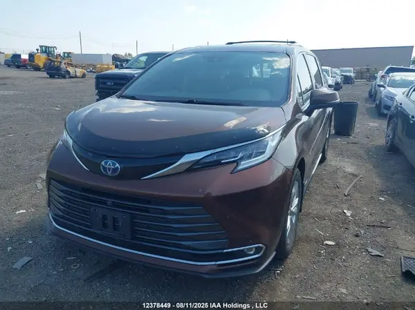 5TDGSKFC9MS023074 2021 TOYOTA SIENNA - Image 2