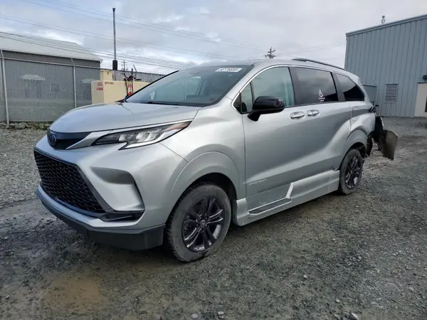 5TDGSKFC9RS137034 2024 TOYOTA SIENNA - Image 1