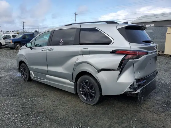 5TDGSKFC9RS137034 2024 TOYOTA SIENNA - Image 2