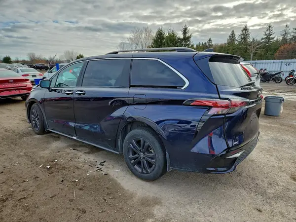 5TDGSKFC9RS147630 2024 TOYOTA SIENNA - Image 2