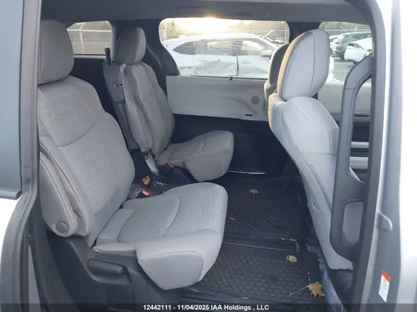 5TDGSKFC9SS194579 2025 TOYOTA SIENNA - Image 8