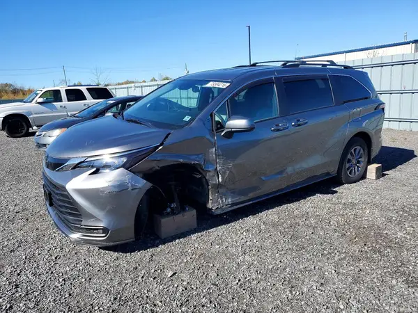 5TDGSKFC9TS254636 2026 TOYOTA SIENNA - Image 1